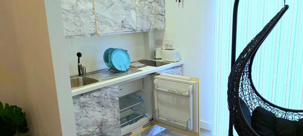 Great Studio Apartments - Netflix, Wifi, Digital Tv Sheffield Exterior photo